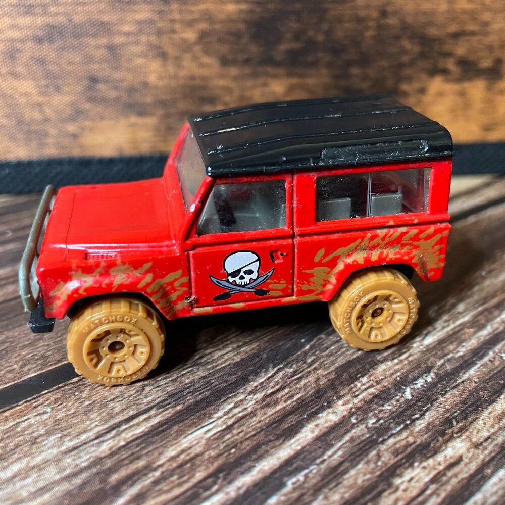 Matchbox 2006 Land Rover 90 Pirate Island 1:62 Car Mattel (SKU: 35TO)